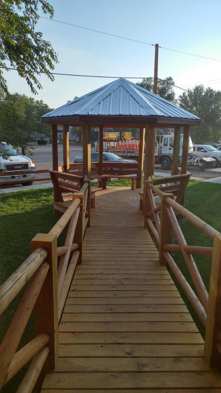 Sagebrush Inn & Suites Broadus ภายนอก รูปภาพ