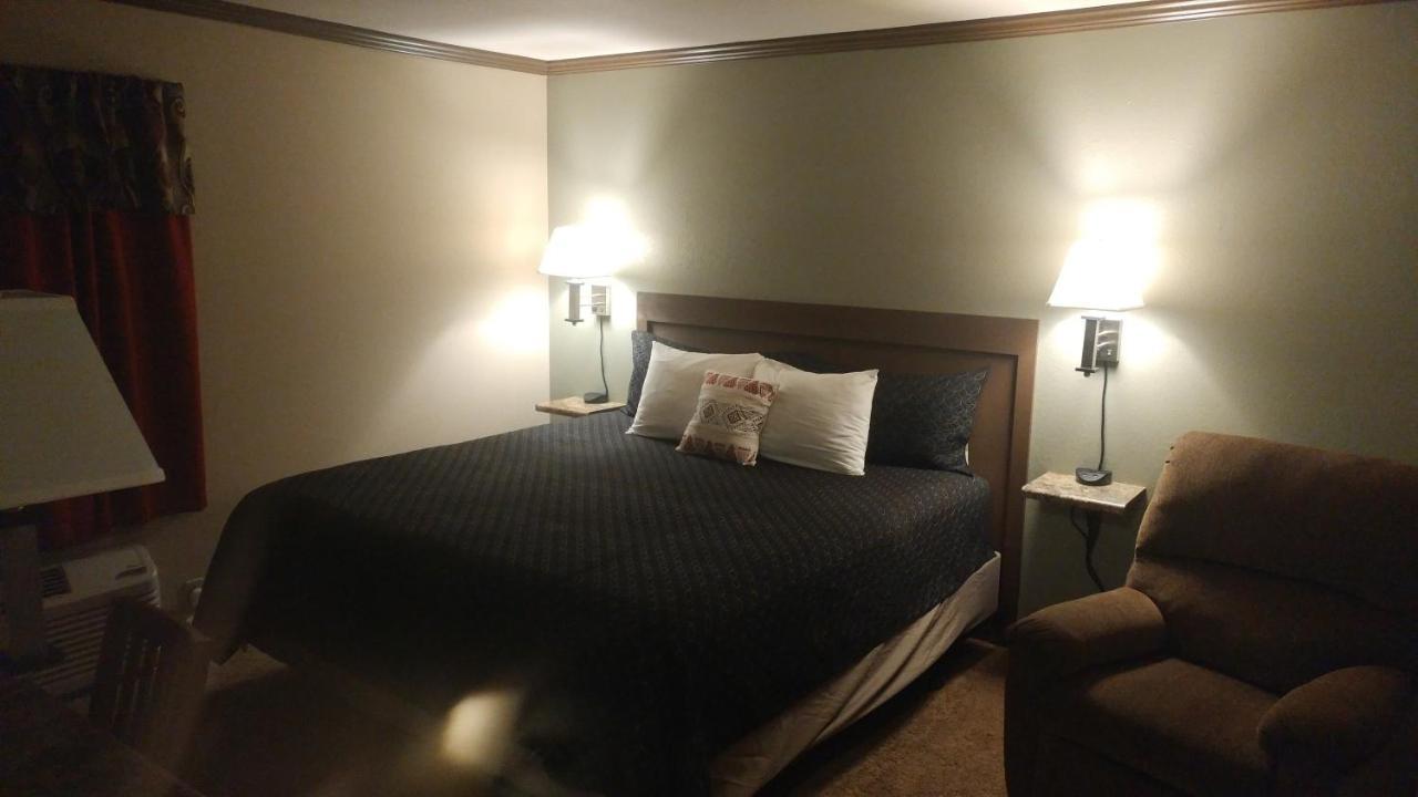 Sagebrush Inn & Suites Broadus ภายนอก รูปภาพ